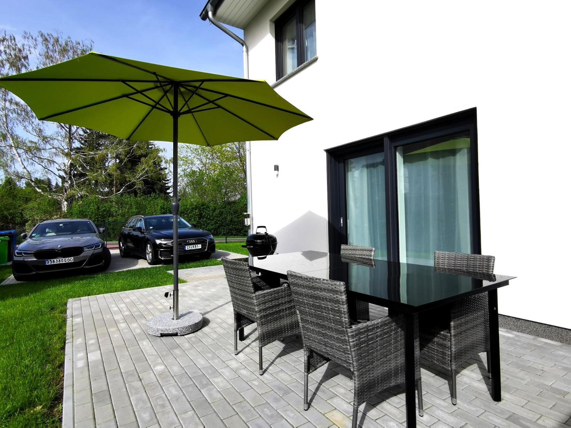 Bohnapartments Haus Zocheblick - 2 Kostenlose Parkplaetze - Sehr Ruhig - 4 Schlafzimmer - Neubau - Vollausstattung - Wlan Hoppegarten Exterior photo