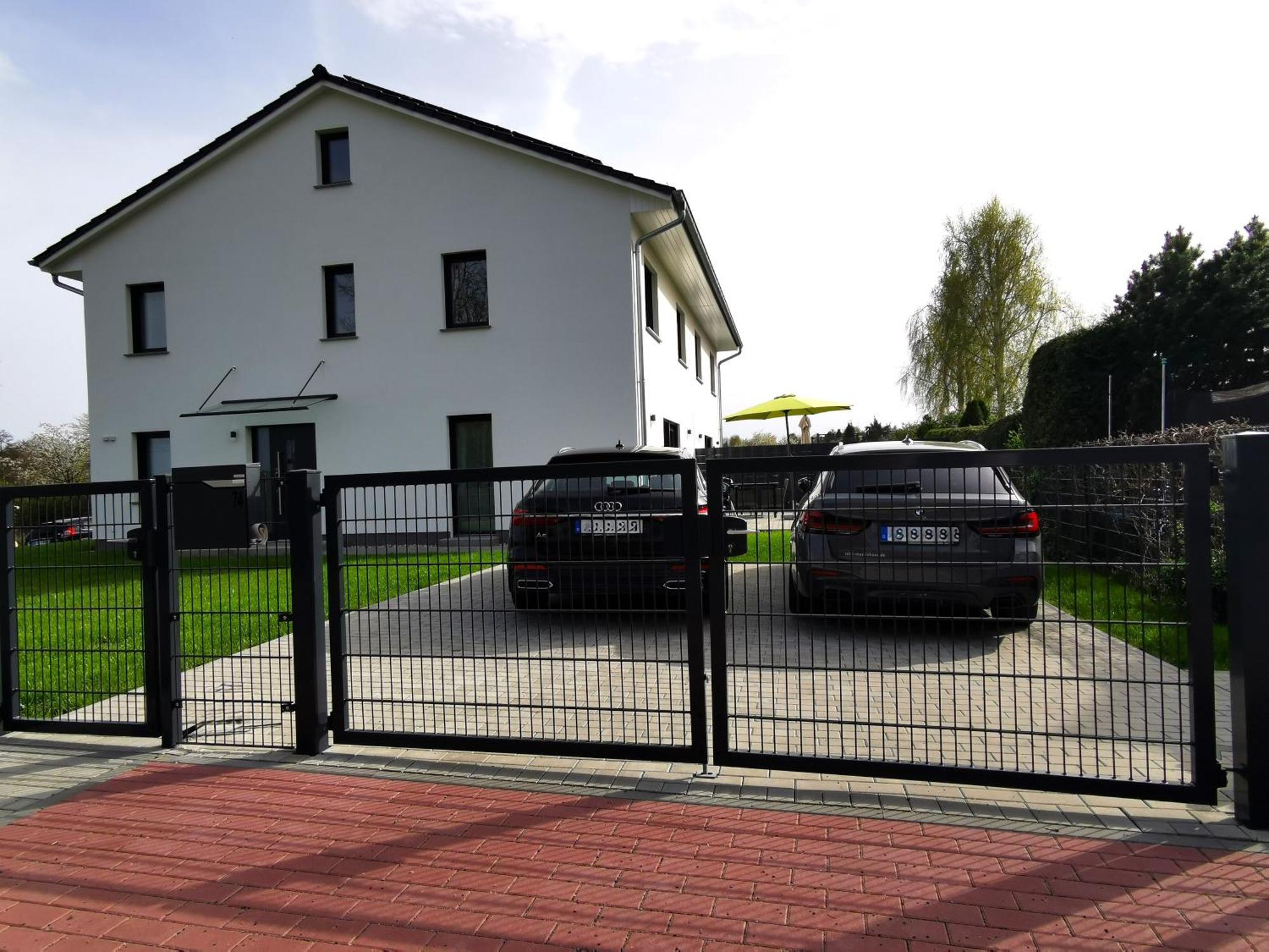 Bohnapartments Haus Zocheblick - 2 Kostenlose Parkplaetze - Sehr Ruhig - 4 Schlafzimmer - Neubau - Vollausstattung - Wlan Hoppegarten Exterior photo